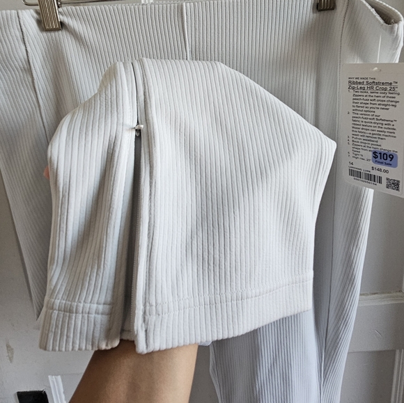 Lululemon Ribbed Softstream zip leg cropped - Picture 3 of 4